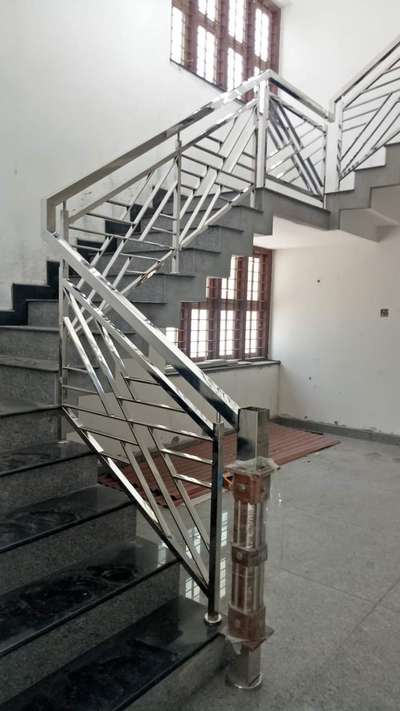 Staircase Designs by Fabrication & Welding Suhail Saifi, Ghaziabad | Kolo