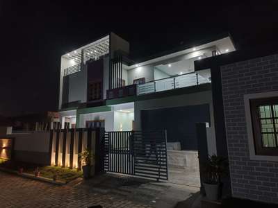 Exterior, Lighting Designs by Contractor modernedge  interior , Gautam Buddh Nagar | Kolo