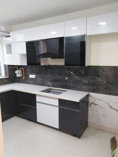 Kitchen, Storage Designs by Contractor Mohd Imran safi, Gurugram | Kolo