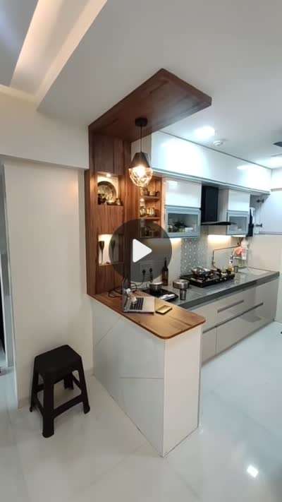 Kitchen Designs by Interior Designer HIBA INTERIOR S, Noida | Kolo