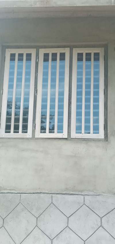 Window Designs by Carpenter Ramakrishnan krishnan, Malappuram | Kolo