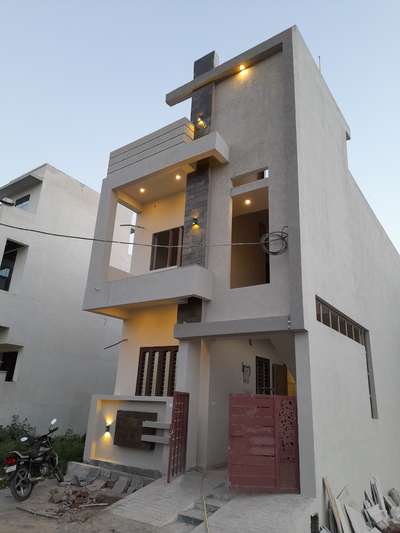 Exterior, Lighting Designs by Contractor SKI Construction Homes  Prabhakar Shukla , Udaipur | Kolo