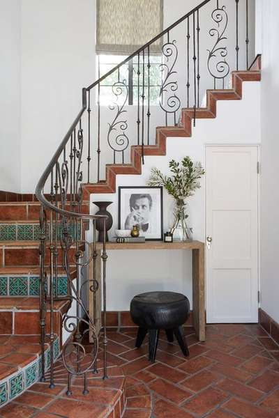 Furniture, Storage, Flooring, Staircase Designs by Contractor Ashu Saifi, Gurugram | Kolo