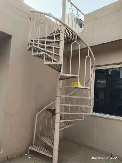 Staircase Designs by Service Provider SANJAR STEEL WORKS , Gurugram | Kolo