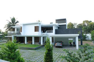 Exterior Designs by Contractor Mahesh T, Thrissur | Kolo