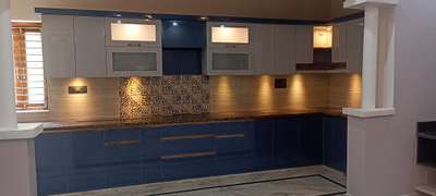 Kitchen, Lighting, Storage Designs by Carpenter Manjur Ahmad, Ghaziabad | Kolo