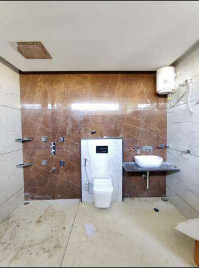 Bathroom Designs by Flooring Noshad Patel, Dewas | Kolo
