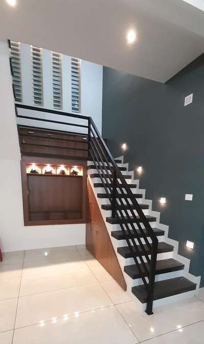 Staircase, Lighting Designs by Carpenter Pradeep Sree, Malappuram | Kolo