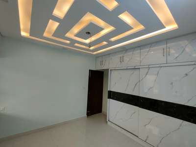 Ceiling, Lighting, Storage Designs by Contractor Archit Tyagi, Delhi | Kolo