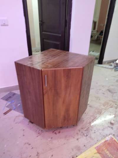 Table Designs by Carpenter Jafruddin Saifi, Gautam Buddh Nagar | Kolo