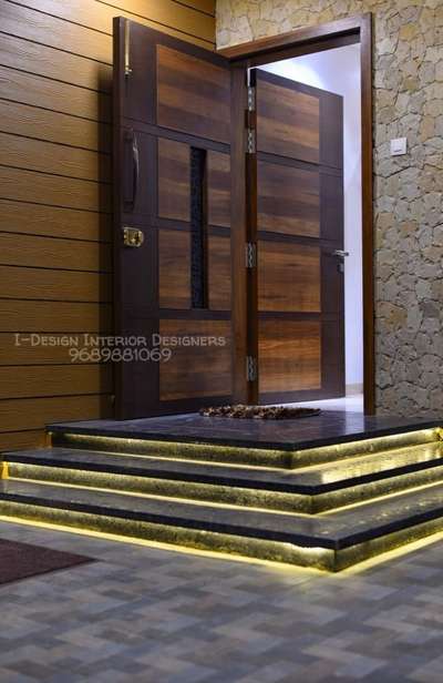 Door Designs by Contractor Harish Krishna, Ghaziabad | Kolo
