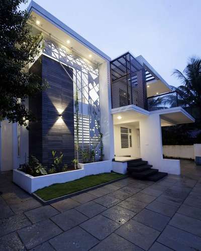 Exterior, Lighting Designs by Architect Capellin  Projects , Kozhikode | Kolo