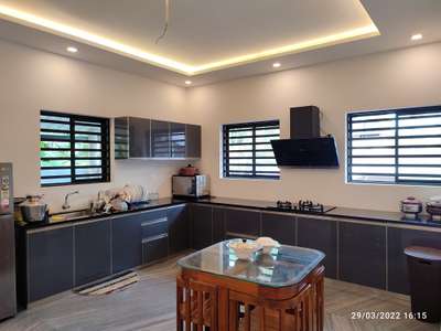 Kitchen, Lighting, Storage Designs by Contractor MUHAMMED SHAFEEQUE, Kozhikode | Kolo