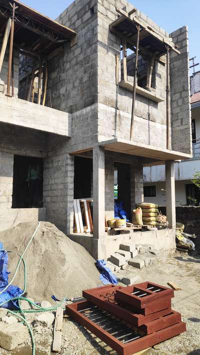 Exterior Designs by Civil Engineer CEng Aboobackar Sidheeq, Ernakulam | Kolo