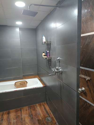 Bathroom Designs by Carpenter AG Wood Plant interior Designer, Gautam Buddh Nagar | Kolo