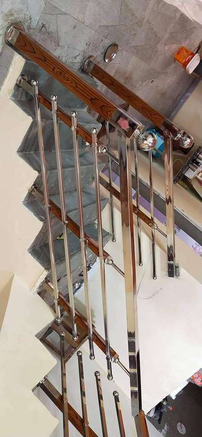 Staircase Designs by Carpenter farman saifi, Ghaziabad | Kolo