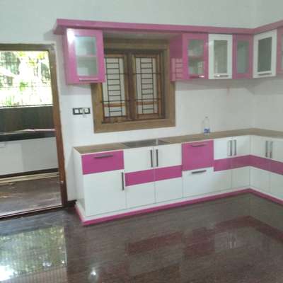 Kitchen, Storage Designs by Interior Designer kallunkal  interiors, Kannur | Kolo