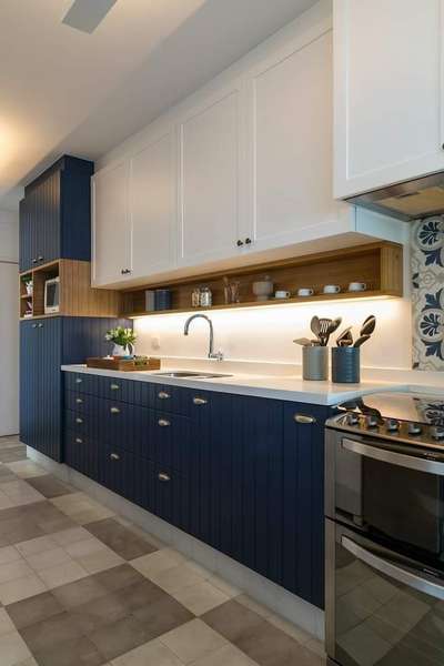 Kitchen, Storage Designs by Contractor vikki sharma, Gurugram | Kolo