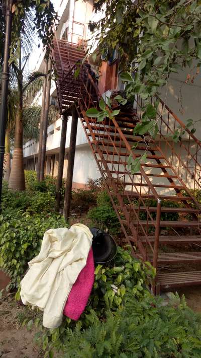 Staircase Designs by Contractor Gurjeet singhsobti, Delhi | Kolo