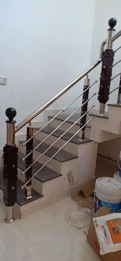 Staircase Designs by Fabrication & Welding Salim Pushpangadhan, Pathanamthitta | Kolo
