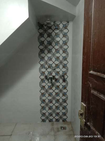 Bathroom Designs by Plumber Abrar Abbasi, Faridabad | Kolo