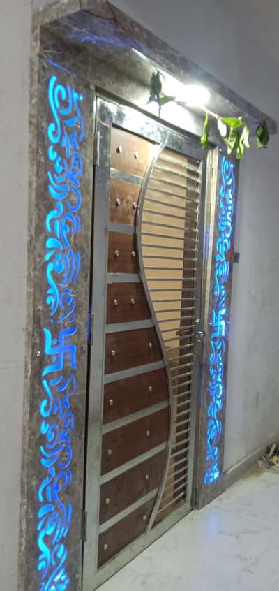 Wall, Door Designs by Carpenter Adil  Chaudhari, Ghaziabad | Kolo