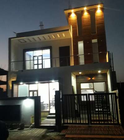 Exterior, Lighting Designs by Contractor punit srivastava, Ghaziabad | Kolo