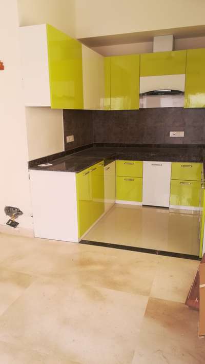 Kitchen, Storage Designs by Contractor MD Maan, Gurugram | Kolo