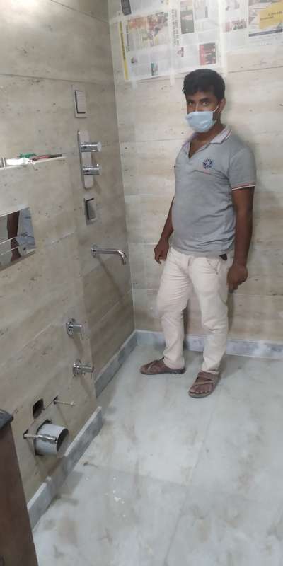 Bathroom Designs by Plumber Sushant Giri, Delhi | Kolo