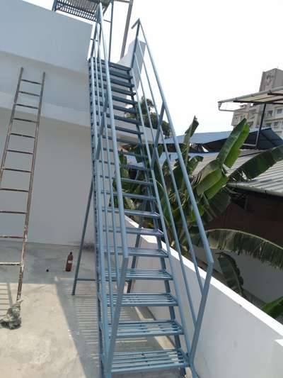 Staircase Designs by Fabrication & Welding Suresh Kvasu, Thrissur | Kolo