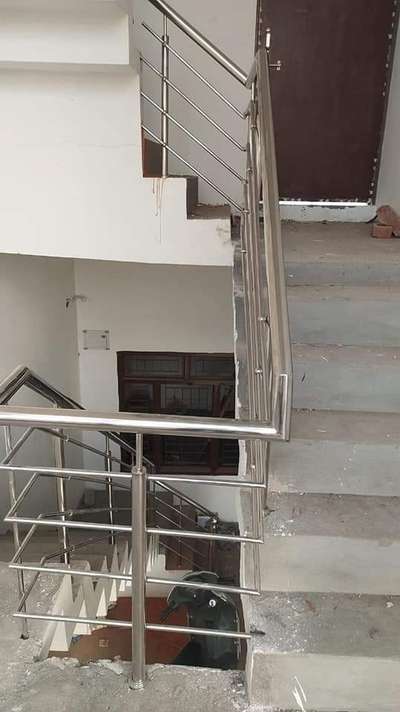 Staircase Designs by Fabrication & Welding Sohail Saifi RD febricator, Ghaziabad | Kolo