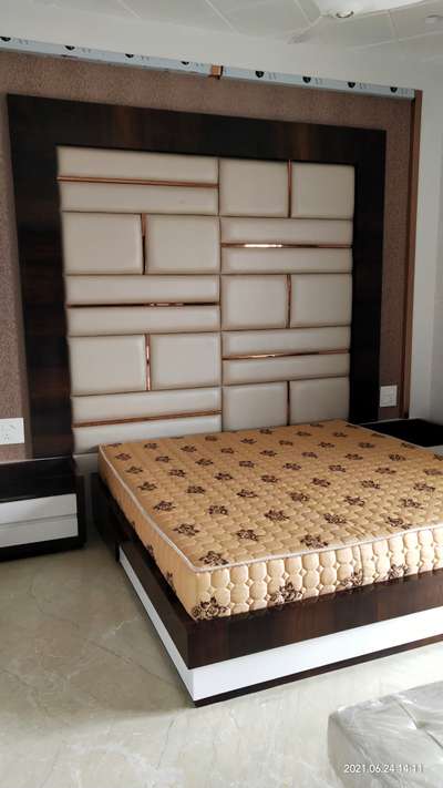 Bedroom, Furniture, Storage, Wall Designs by Building Supplies Arpit Narshing yadav sofa cution contractor, Indore | Kolo
