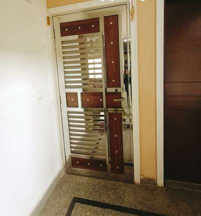 Door Designs by Fabrication & Welding sajid saifi, Delhi | Kolo