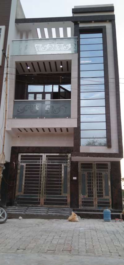 Exterior Designs by Building Supplies Nreeaj Bhoat, Delhi | Kolo