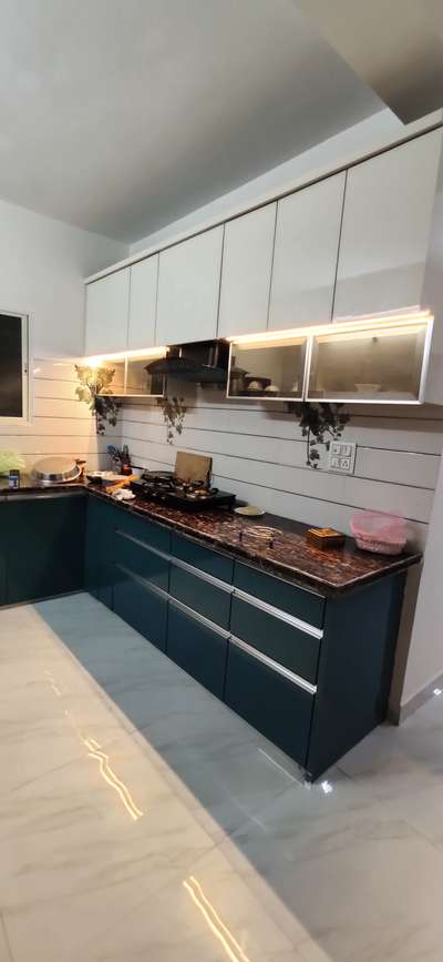 Kitchen, Lighting, Storage Designs by Carpenter Shahid  Khan , Bhopal | Kolo