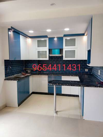 Kitchen, Storage Designs by Carpenter Shaukeen Carpenter, Gautam Buddh Nagar | Kolo