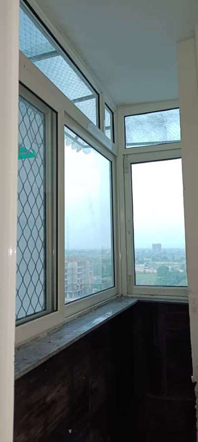 Window Designs by Contractor Shaikh junaid Shaikh junaid, Ghaziabad | Kolo
