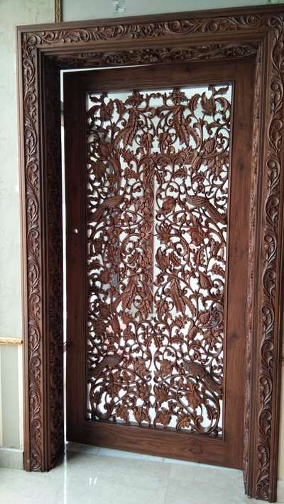 Door Designs by Painting Works Saalim Sheikh, Delhi | Kolo