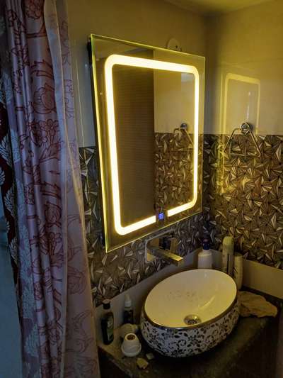 Lighting, Bathroom Designs by Contractor Saifi Saifi, Delhi | Kolo