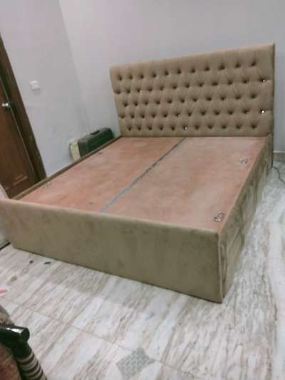 Bedroom, Furniture, Flooring Designs by Home Owner Guleabbs Rizvi, Gurugram | Kolo