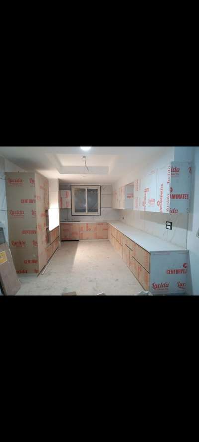 Kitchen, Storage, Window Designs by Carpenter Nazim ali interior carpenter , Ghaziabad | Kolo