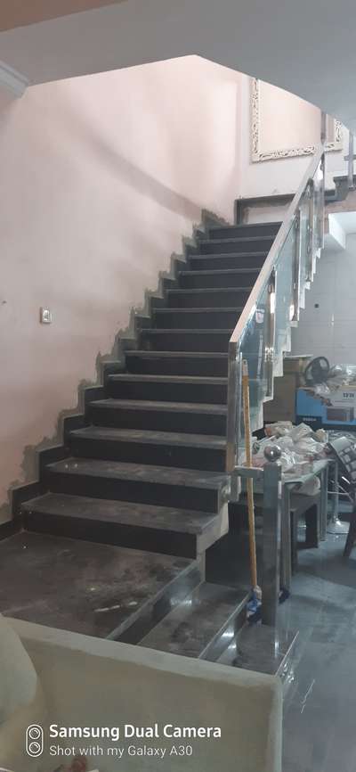 Staircase Designs by Contractor Deepak Kumar, Faridabad | Kolo