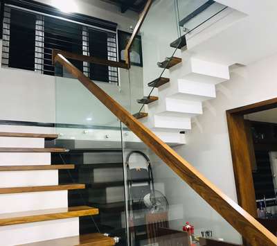 Staircase, Window Designs by Glazier SAIJU KOLIERI, Kozhikode | Kolo