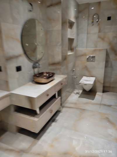 Bathroom Designs by Flooring Girdhari Prajapat, Gurugram | Kolo
