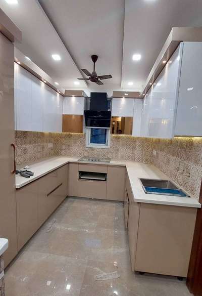 Kitchen, Lighting, Storage Designs by Contractor Soni INTERIORS 9213210099, Delhi | Kolo
