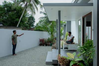 Exterior Designs by Architect VIVEK DANIEL, Thiruvananthapuram | Kolo