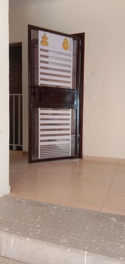 Door Designs by Fabrication & Welding Istkar Saifi, Ghaziabad | Kolo