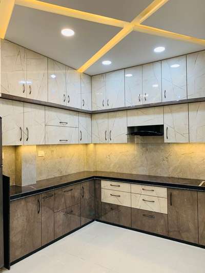 Ceiling, Kitchen, Lighting, Storage Designs by Carpenter kamlesh  vishwa, Bhopal | Kolo
