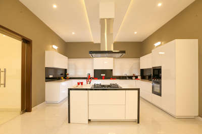 Ceiling, Kitchen, Lighting, Storage Designs by Interior Designer Living Space , Malappuram | Kolo