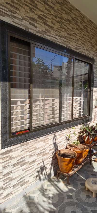 Window Designs by Flooring Arif Ansari, Bhopal | Kolo